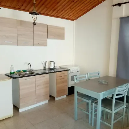 Mersinia Apartment *