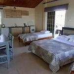 Mersinia Apartment *